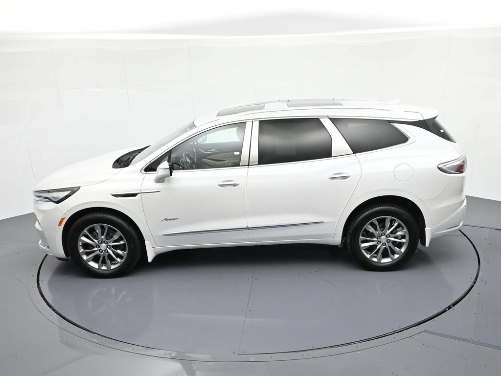 Used 2022 Buick Enclave Avenir w/ Avenir Technology Package AWD/4WD image 21