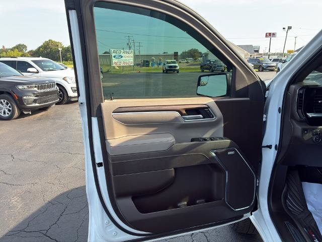 Used 2025 Chevrolet Silverado 1500 LT Trail Boss w/ Convenience Package II AWD/4WD image 13