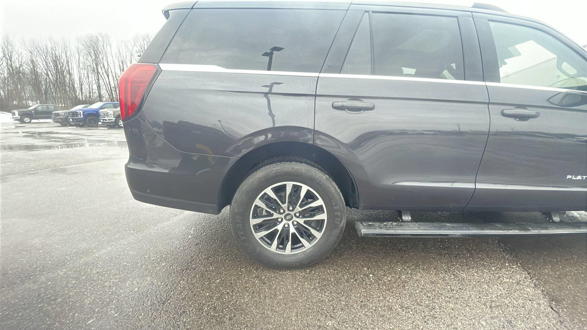 Certified 2025 Ford Expedition Platinum AWD/4WD image 23