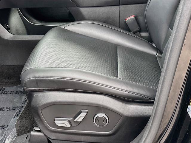 Used 2025 Hyundai Santa Fe SEL FWD image 18
