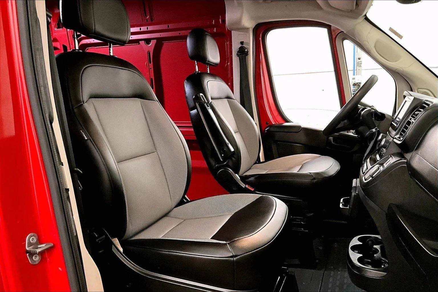 Used 2022 RAM ProMaster 2500 w/ Lane Management Group image 7