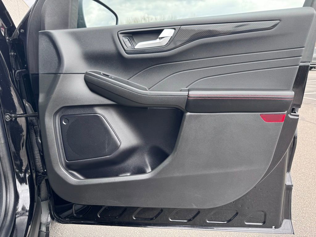 Certified 2024 Ford Escape ST-Line w/ Tech Pack #1 image 23