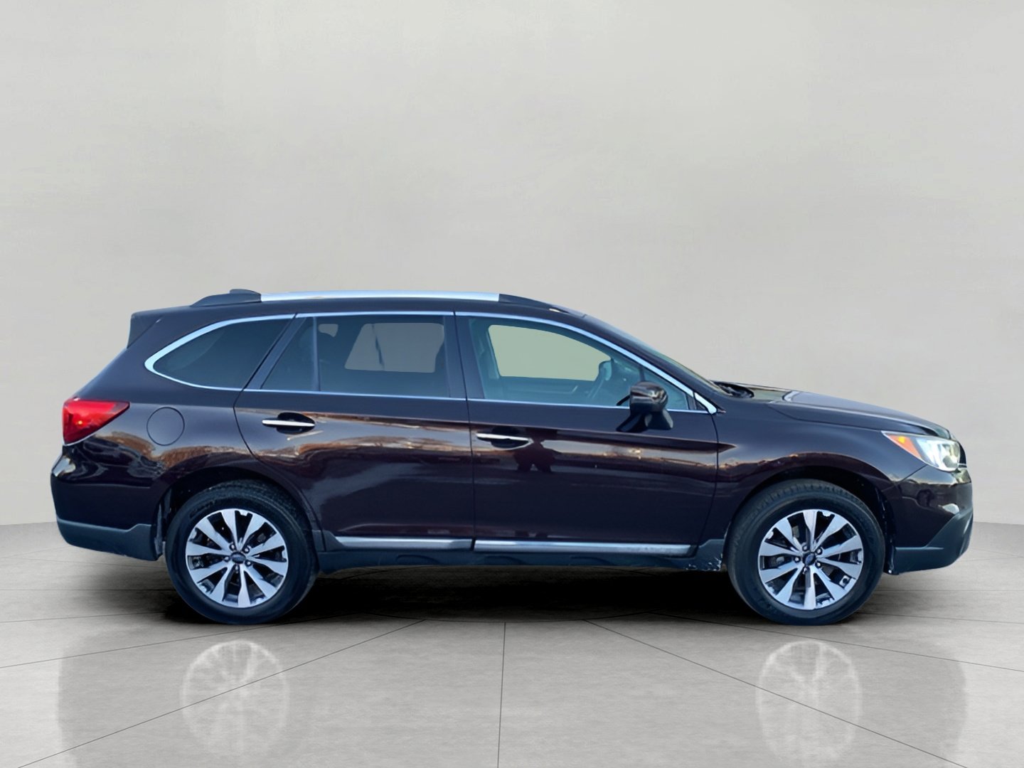 Used 2017 Subaru Outback 3.6R Touring image 5