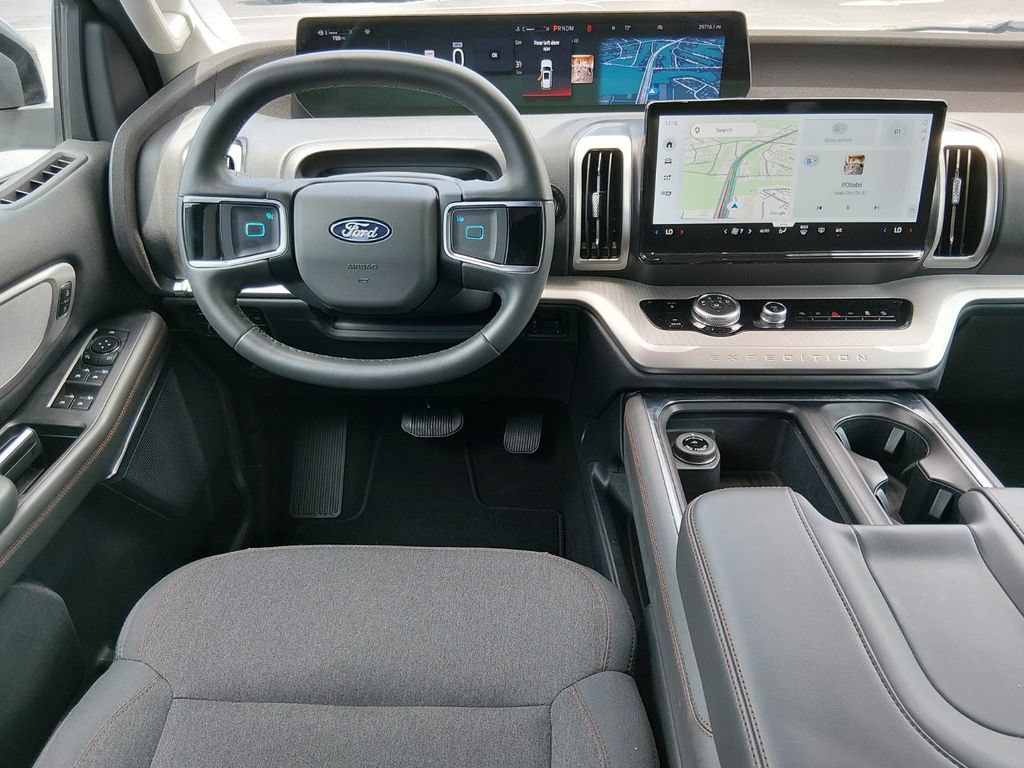 Certified 2025 Ford Expedition Active AWD/4WD image 11