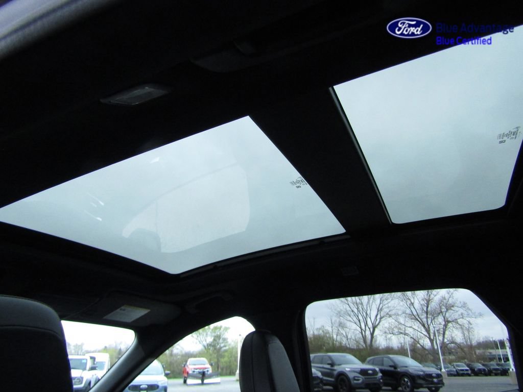 Certified 2023 Ford Escape ST-Line Elite AWD/4WD image 24