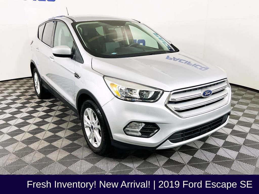 Certified 2019 Ford Escape SE image 1
