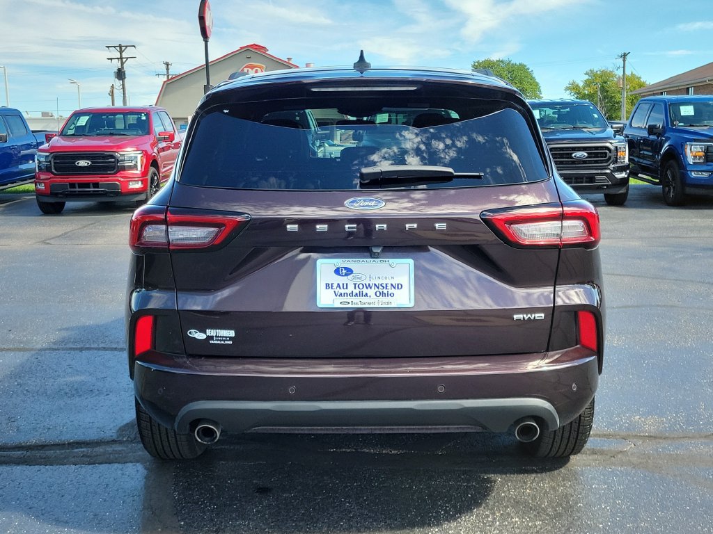 Certified 2023 Ford Escape ST-Line w/ Tech Pack #1 AWD/4WD image 5