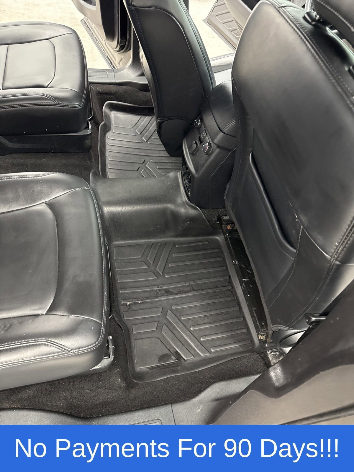 Certified 2019 Ford Explorer XLT w/ Equipment Group 202A image 29