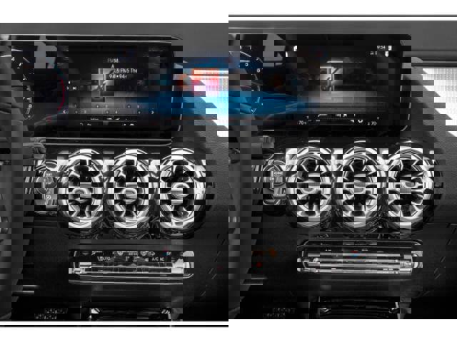 Used 2023 Mercedes-Benz GLA 250 4MATIC image 13