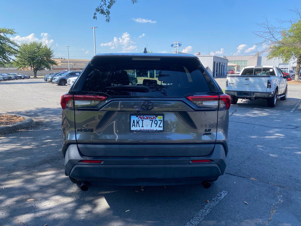Used 2022 Toyota RAV4 LE AWD/4WD image 6