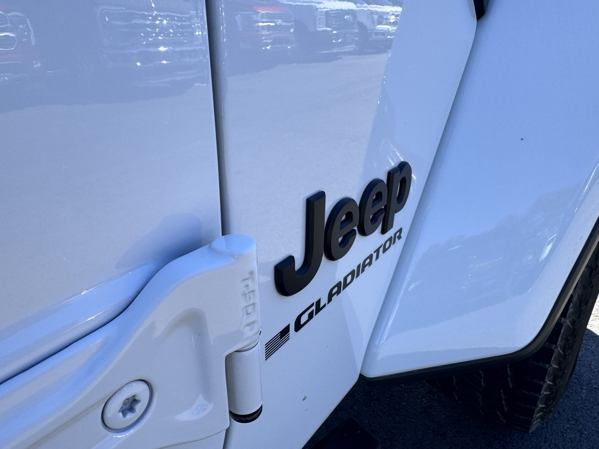 Used 2023 Jeep Gladiator Sport AWD/4WD image 29