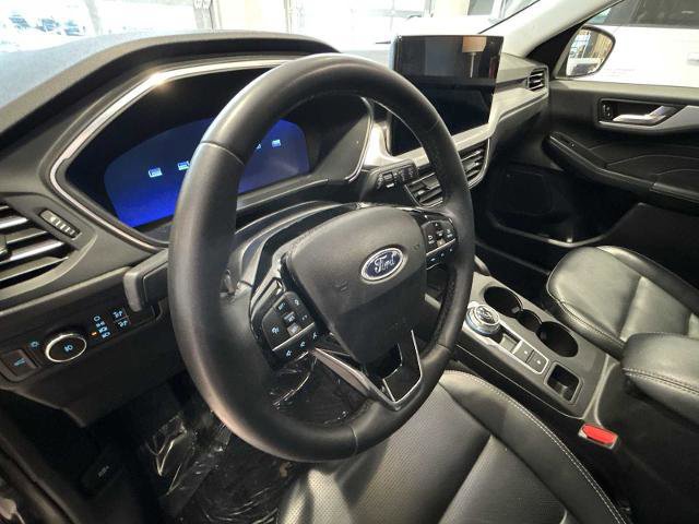 Certified 2025 Ford Escape Platinum image 9