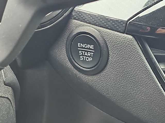Certified 2025 Ford Escape ST-Line Select AWD/4WD image 29