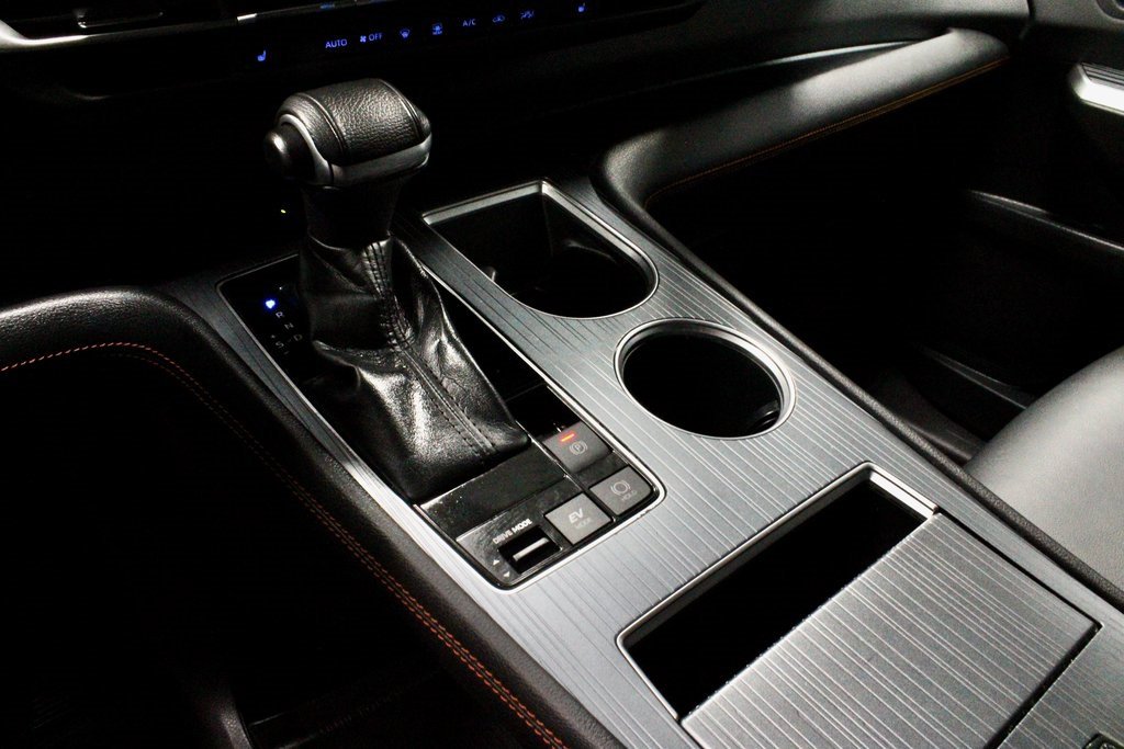 Used 2022 Toyota Sienna XSE image 36