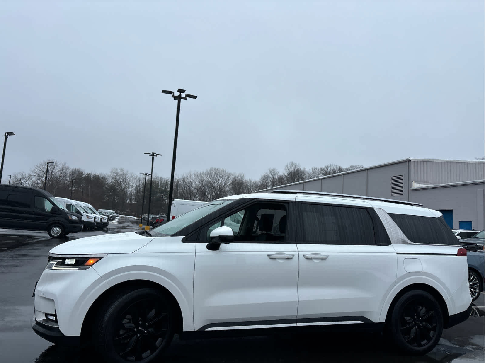 Used 2024 Kia Carnival SX image 2