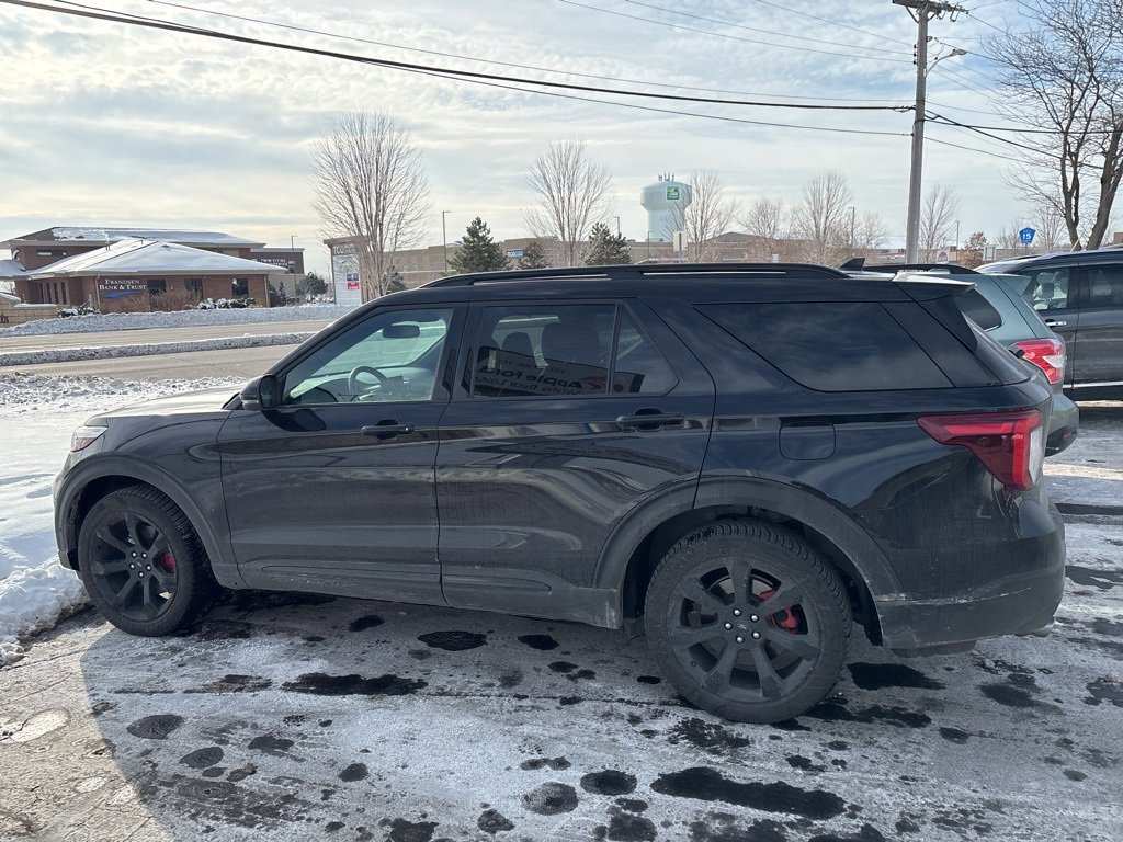 Certified 2020 Ford Explorer ST w/ ST Street Pack image 4