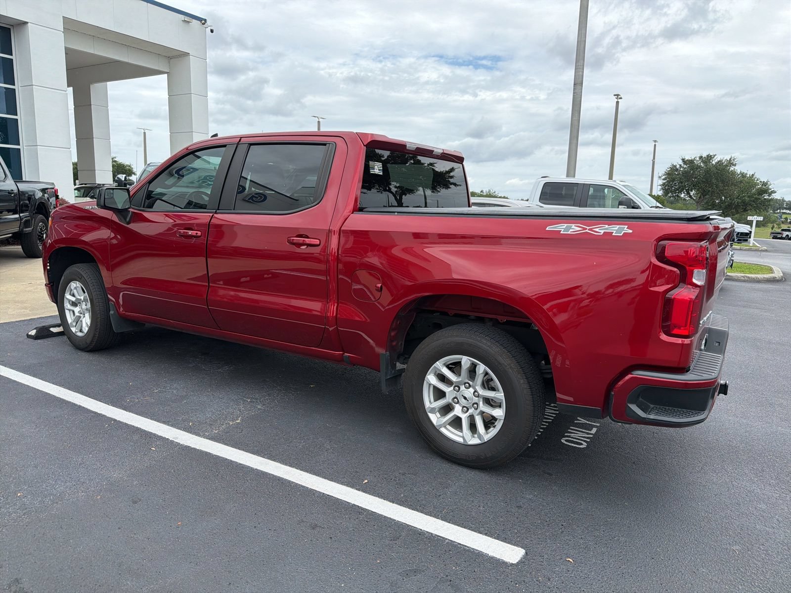Used 2024 Chevrolet Silverado 1500 RST AWD/4WD image 4