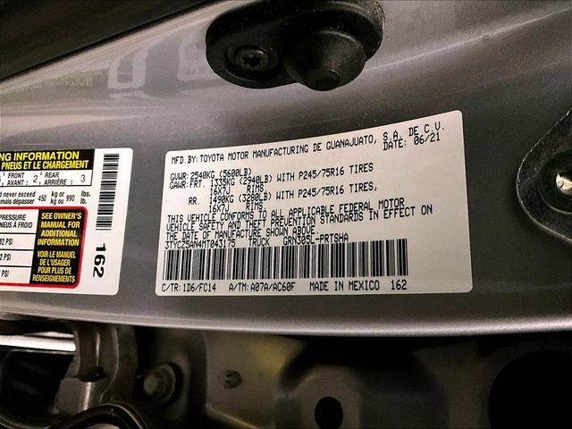 Used 2021 Toyota Tacoma SR5 AWD/4WD image 33