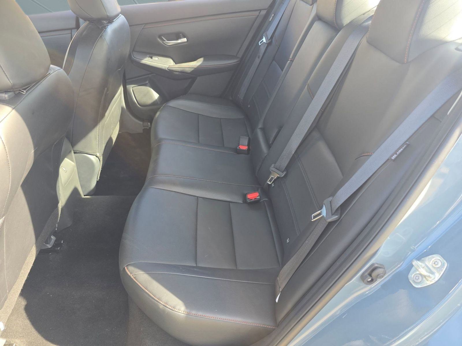 Used 2025 Nissan Sentra SR w/ SR Premium Package image 12