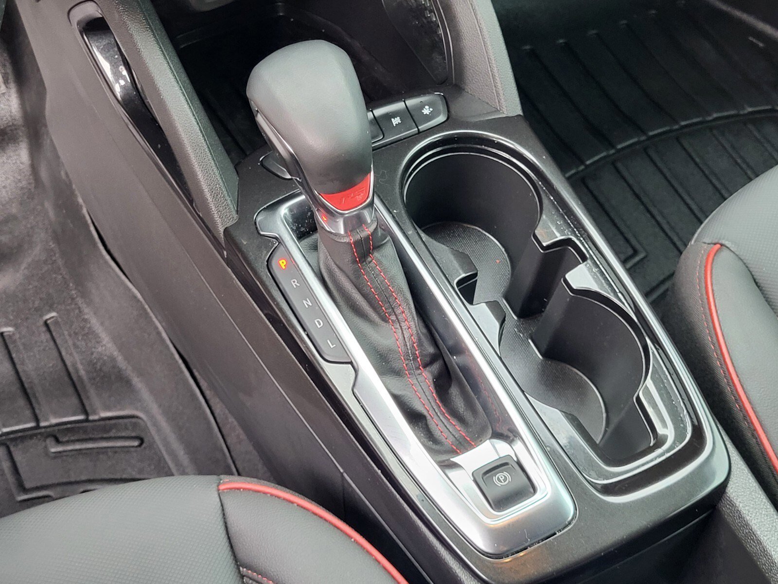 Used 2024 Chevrolet TrailBlazer RS w/ Driver Confidence Package image 25