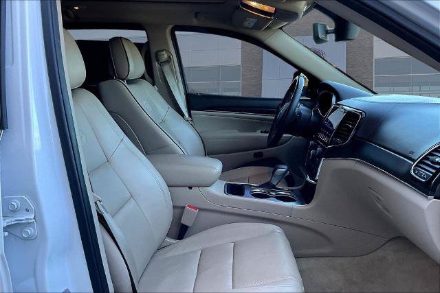 Used 2019 Jeep Grand Cherokee Overland RWD image 29