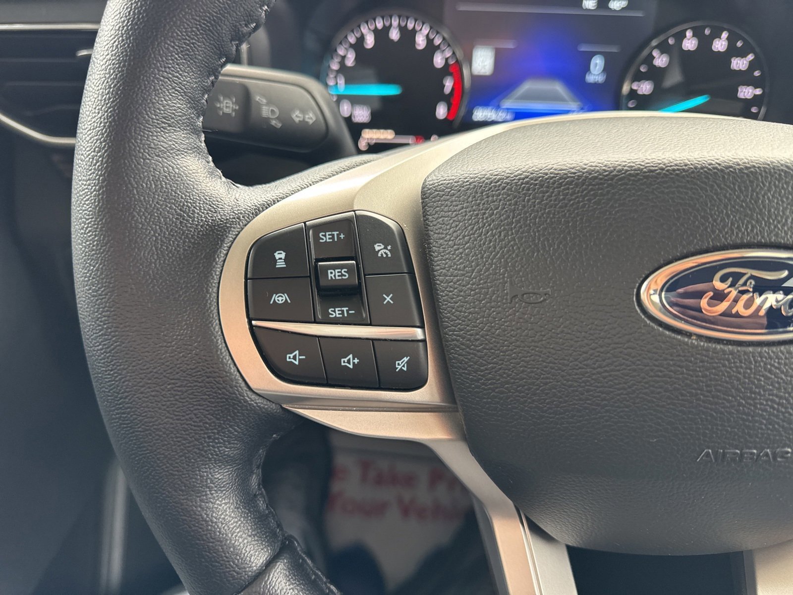 Certified 2022 Ford Explorer Limited w/ Equipment Group 301A image 24