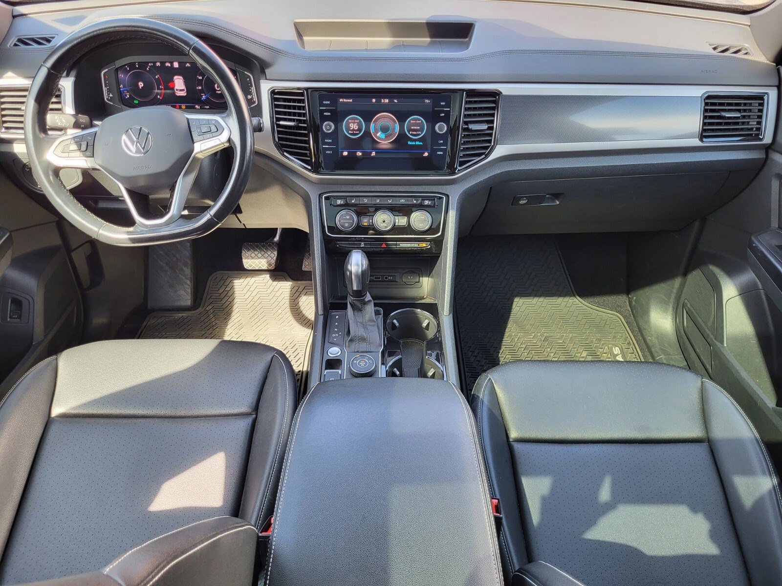 Used 2020 Volkswagen Atlas Cross Sport SEL image 13