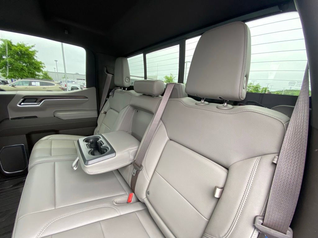 Used 2022 GMC Sierra 1500 SLT AWD/4WD image 24
