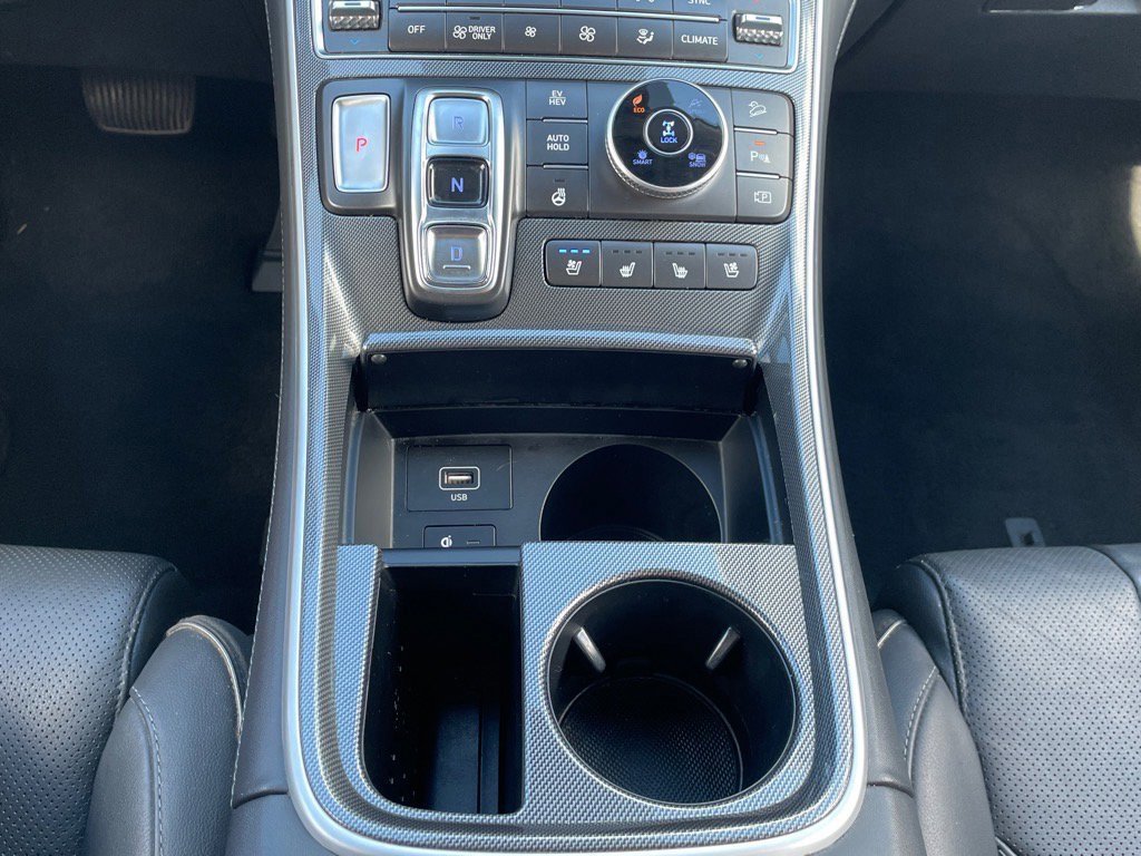 Used 2023 Hyundai Santa Fe Limited image 21