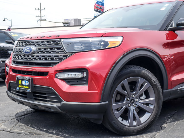 Certified 2023 Ford Explorer XLT w/ Equipment Group 202A AWD/4WD image 2