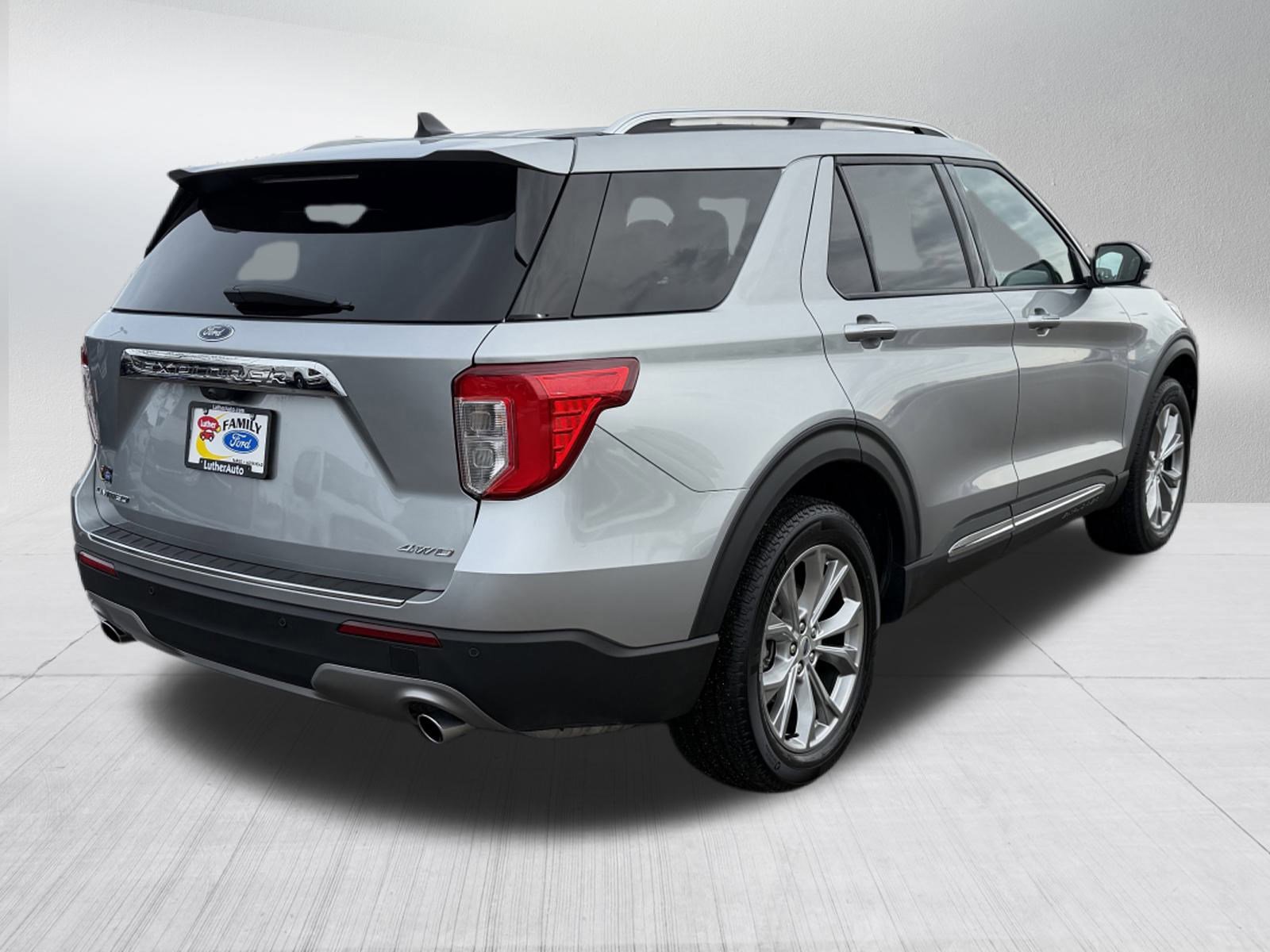 Certified 2023 Ford Explorer Limited w/ Equipment Group 301A image 5