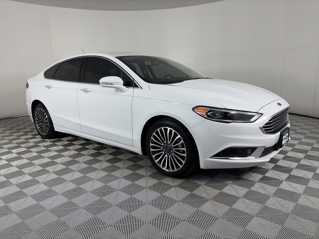 Certified 2018 Ford Fusion SE w/ Fusion SE Technology Package image 1