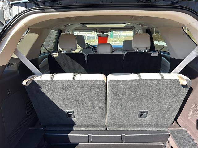 Certified 2021 Ford Explorer Platinum w/ Equipment Group 601A image 18