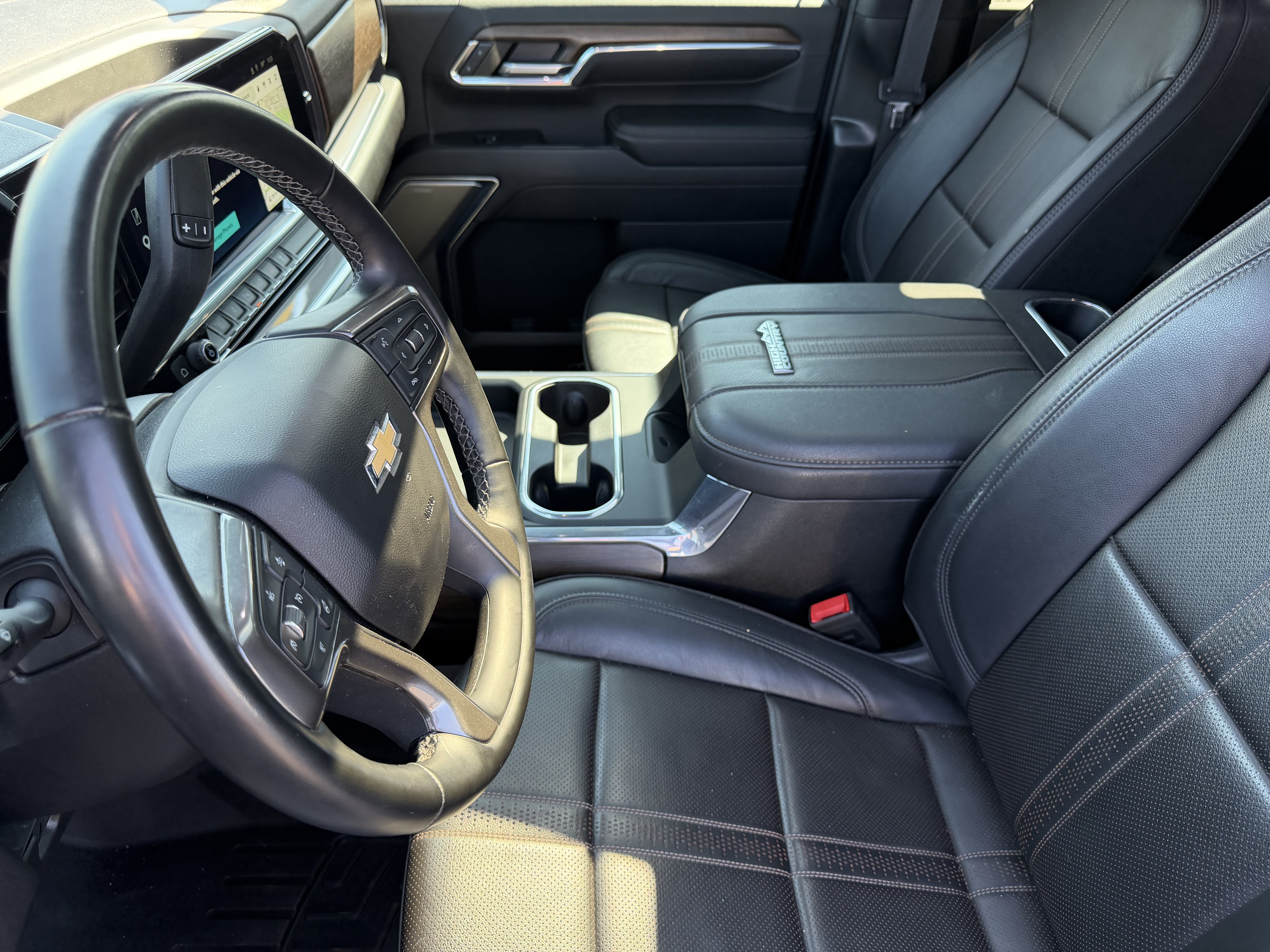 Used 2024 Chevrolet Silverado 2500 High Country AWD/4WD image 10