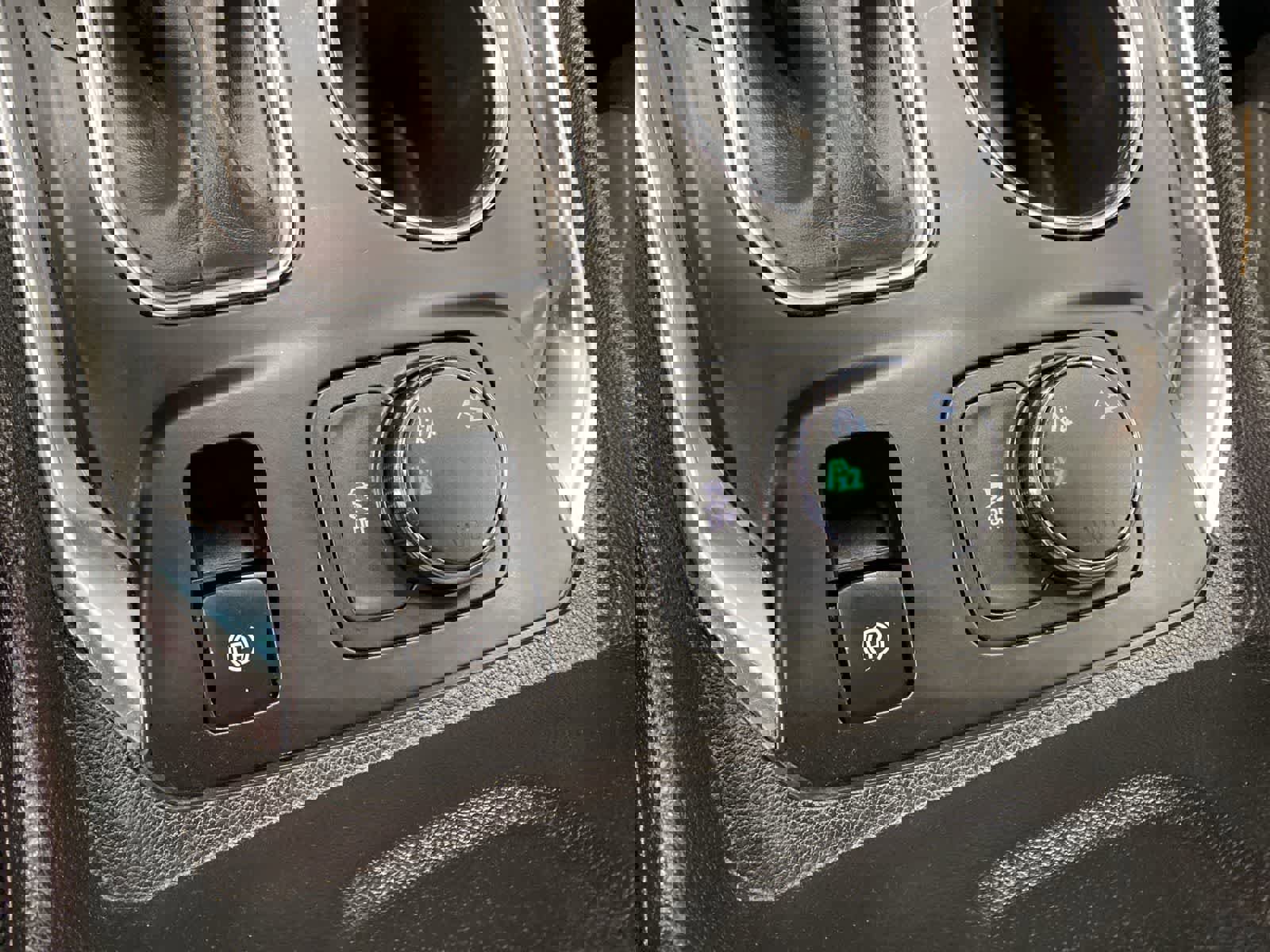 Used 2021 Chevrolet Traverse LS image 24