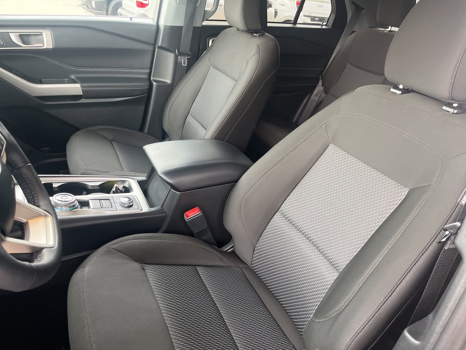 Certified 2024 Ford Explorer XLT AWD/4WD image 10