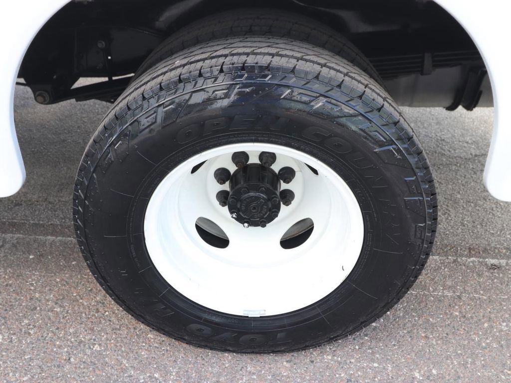 Certified 2022 Ford E-450 and Econoline 450 Super Duty w/ Power Windows & Locks Group image 15