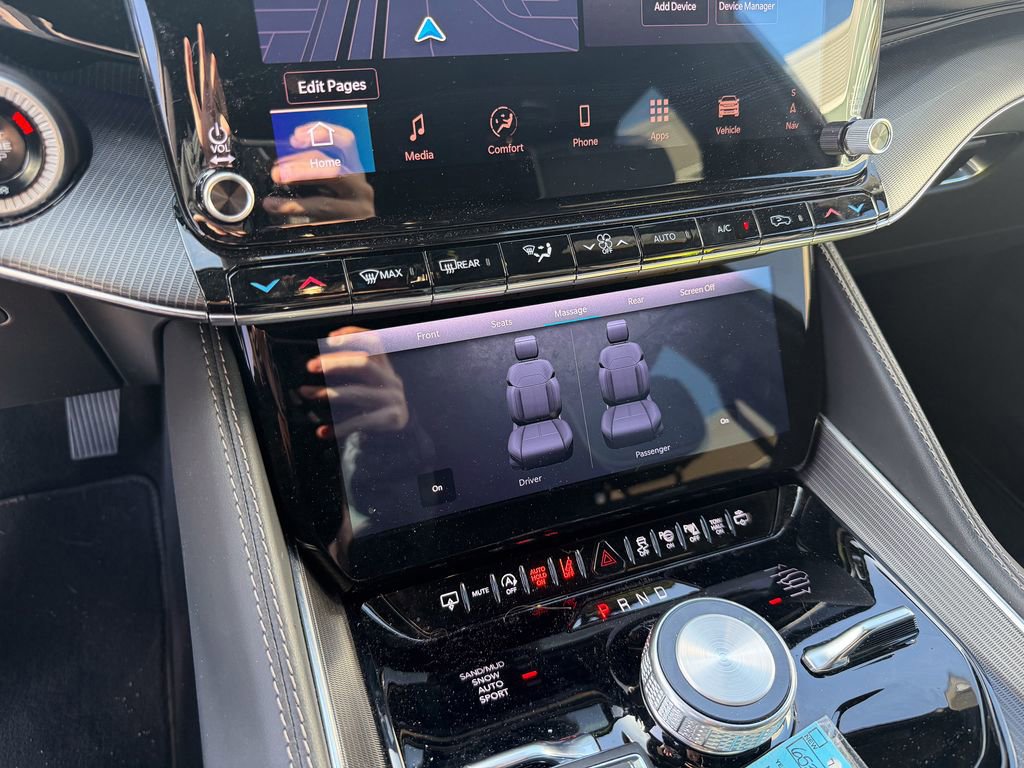 Used 2025 Jeep Grand Wagoneer L Series II Obsidian w/ Quick Order Packagew 28T image 22