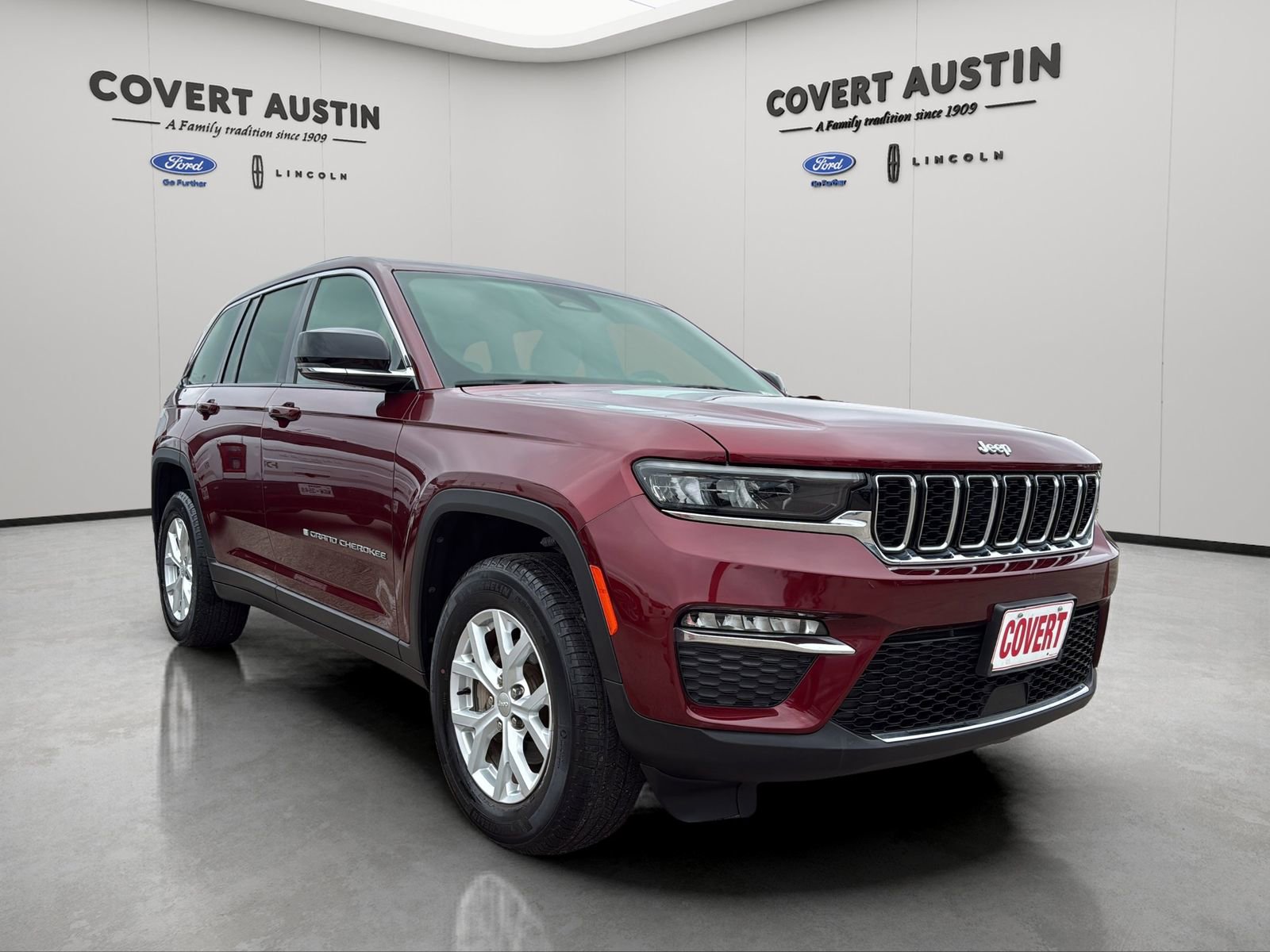 Used 2023 Jeep Grand Cherokee Limited RWD image 7