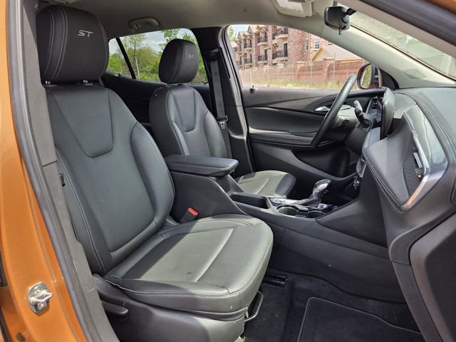 Used 2024 Buick Encore GX Sport Touring w/ Black Roof Package image 15