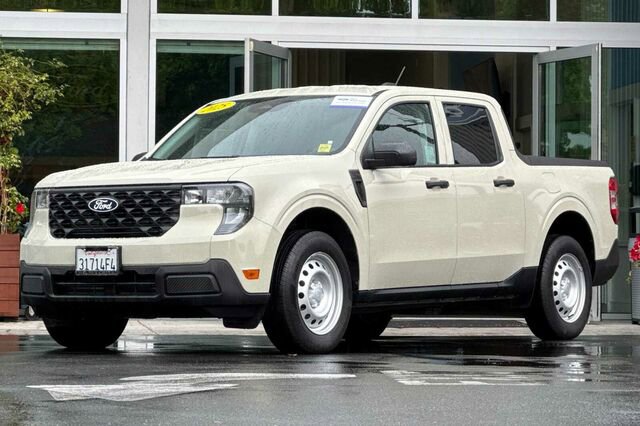 Certified 2025 Ford Maverick XL FWD image 8