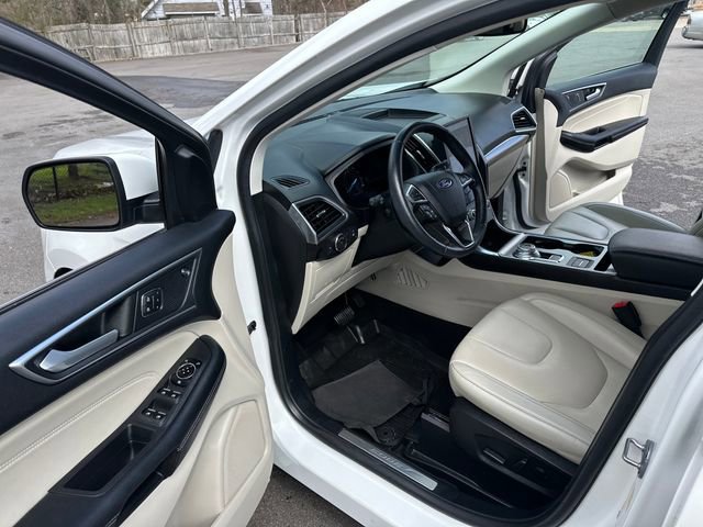 Certified 2022 Ford Edge Titanium AWD/4WD image 31