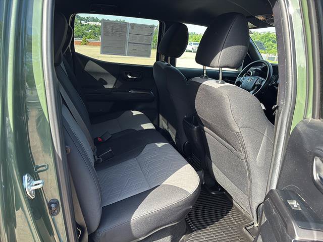 Used 2022 Toyota Tacoma TRD Sport w/ Technology Package AWD/4WD image 19