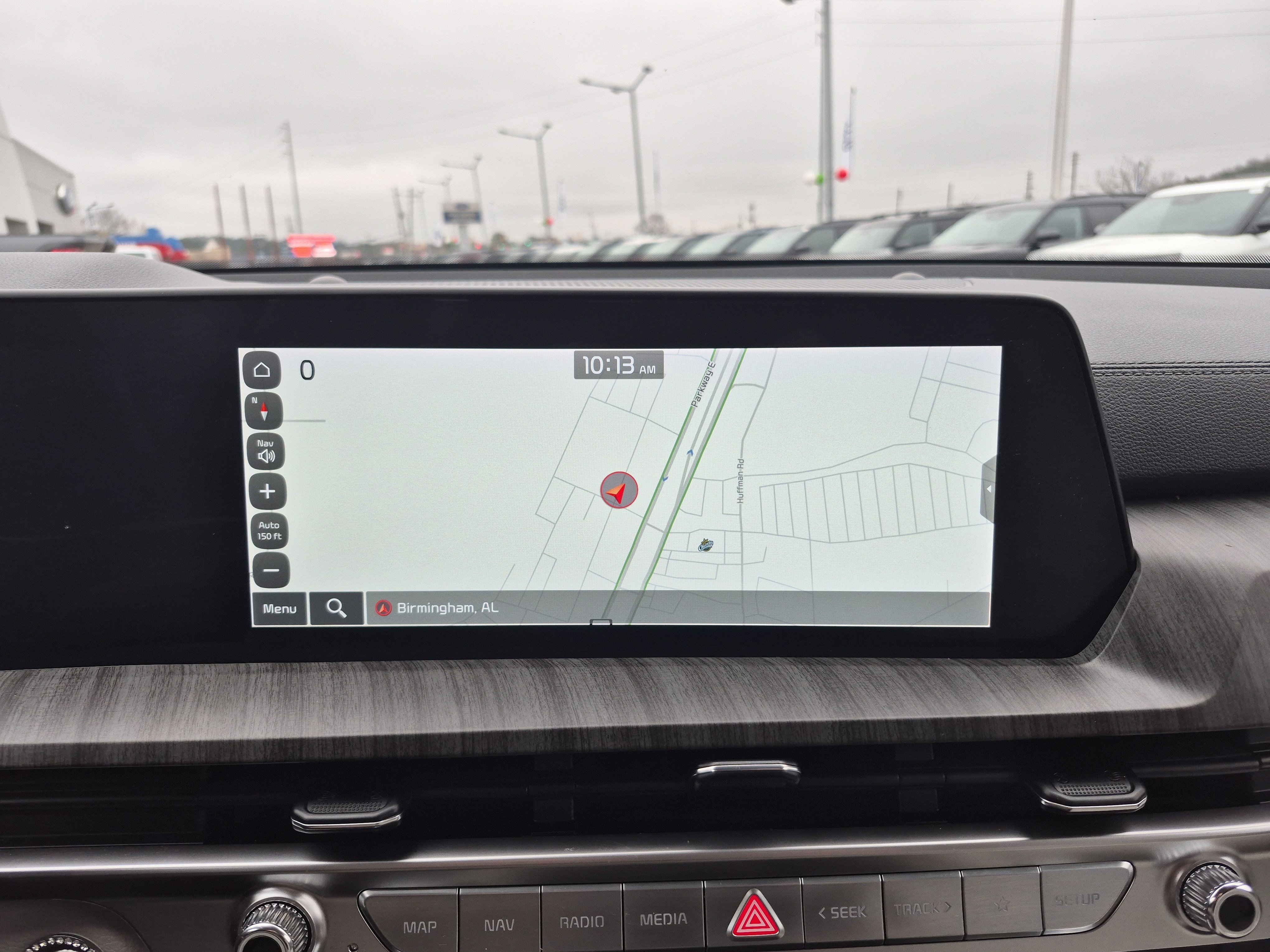 Used 2024 Kia Telluride EX w/ EX Captain's Chair Package image 37