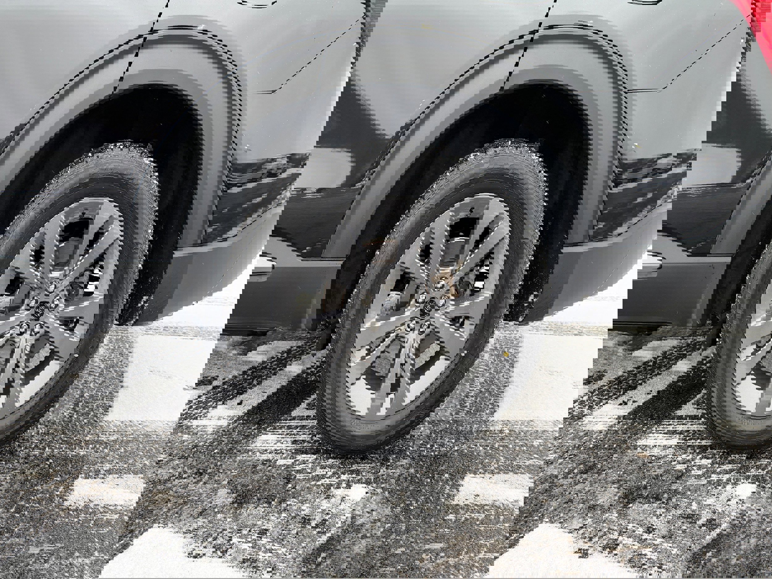 Certified 2022 Ford Explorer XLT w/ Equipment Group 202A image 10