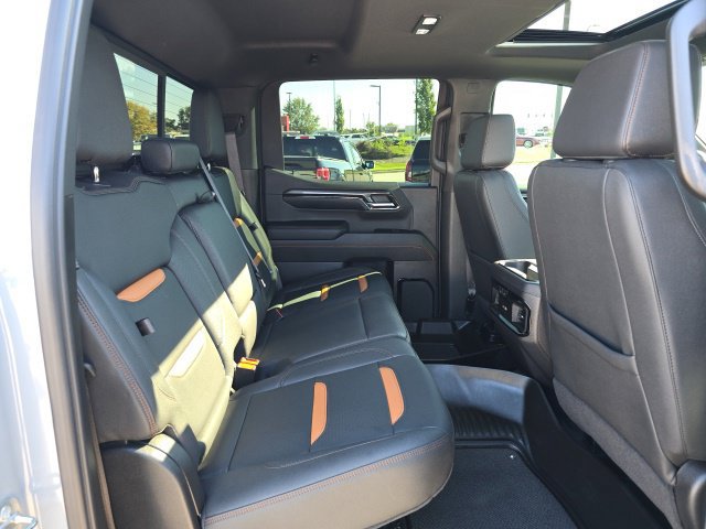 Used 2024 GMC Sierra 1500 AT4 w/ Technology Package AWD/4WD image 19