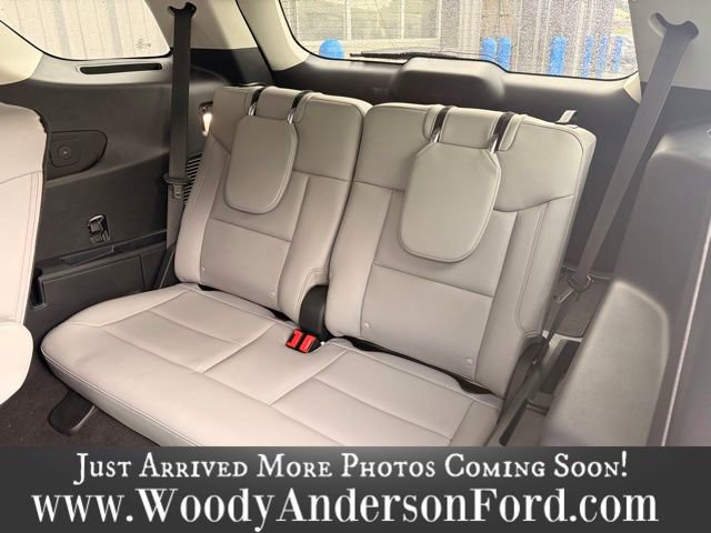 Certified 2025 Ford Explorer Active w/ Active Comfort Package RWD image 8