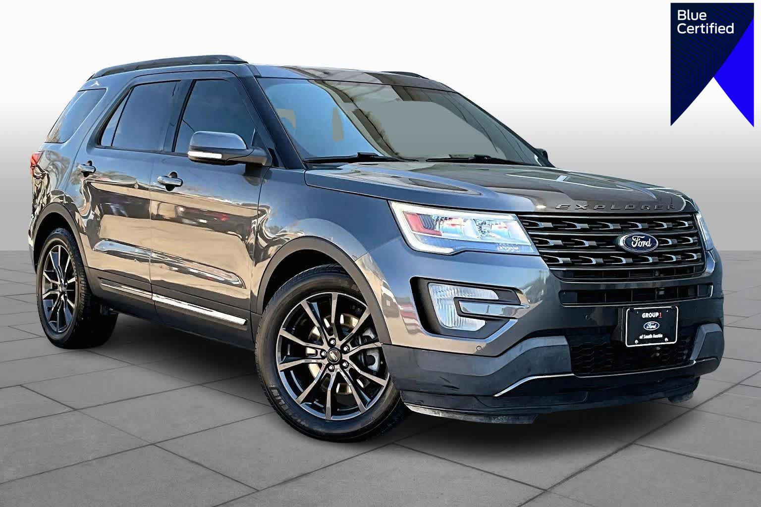 Certified 2017 Ford Explorer XLT w/ Equipment Group 202A image 1