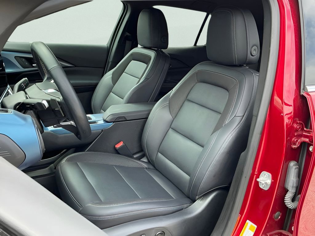 Used 2025 Chevrolet Equinox EV LT w/ Convenience Package image 25