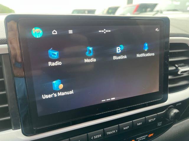 Used 2023 Hyundai Venue Limited FWD image 24